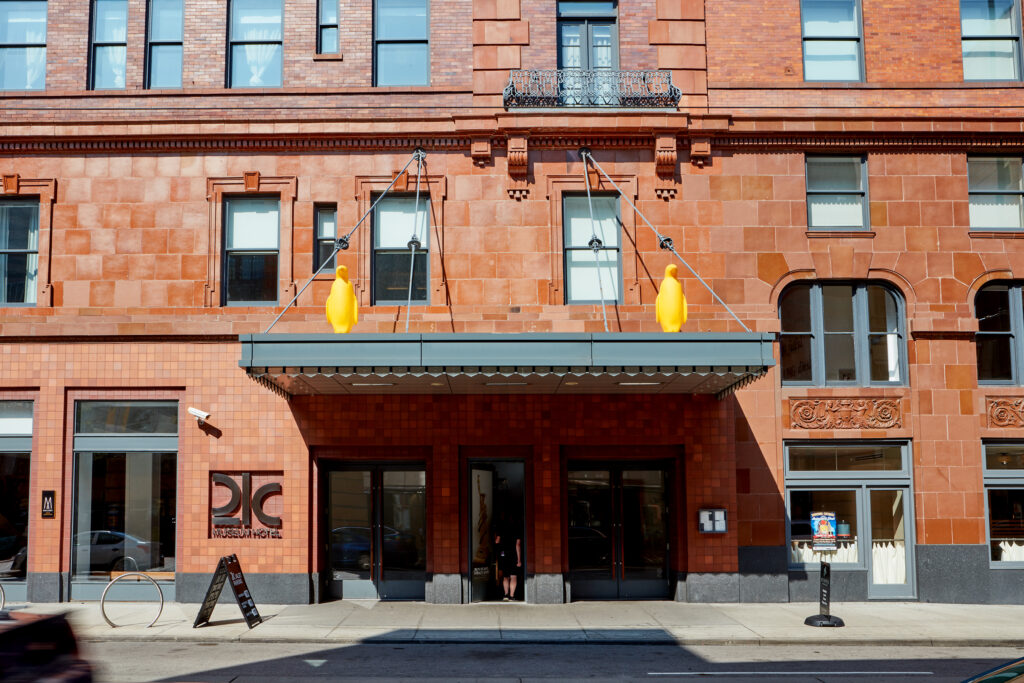 21c Museum Hotel Cincinnati is one of the Queen City's most artful and comfortable hotel in the region.